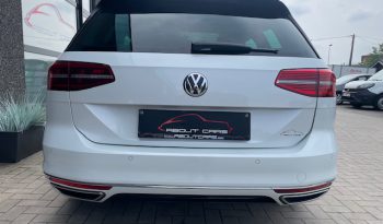 Volkswagen Passat full