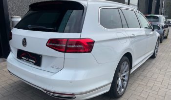 Volkswagen Passat full